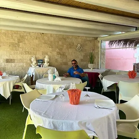 Spacious In Pozzallo, Sea View, Shared Pool